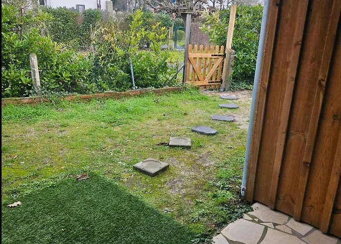 Avec Cuisine Et Jardinet Proche Apartment